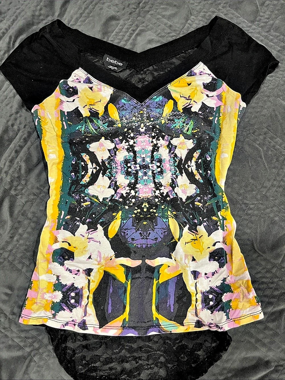bebe Abstract Lace Back Top Size Small